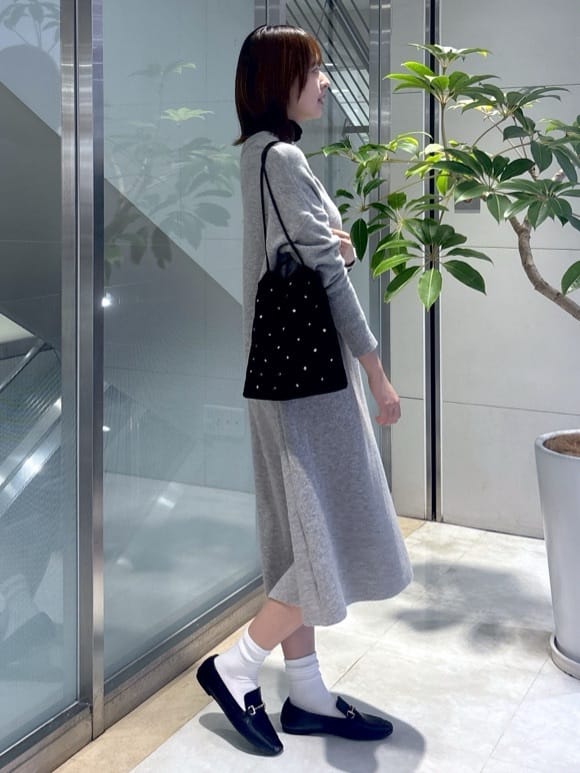yukaさんの「UNTITLED｜【ロング丈/ゆったりシルエット】テントライン ニットワンピース」を使ったコーディネート