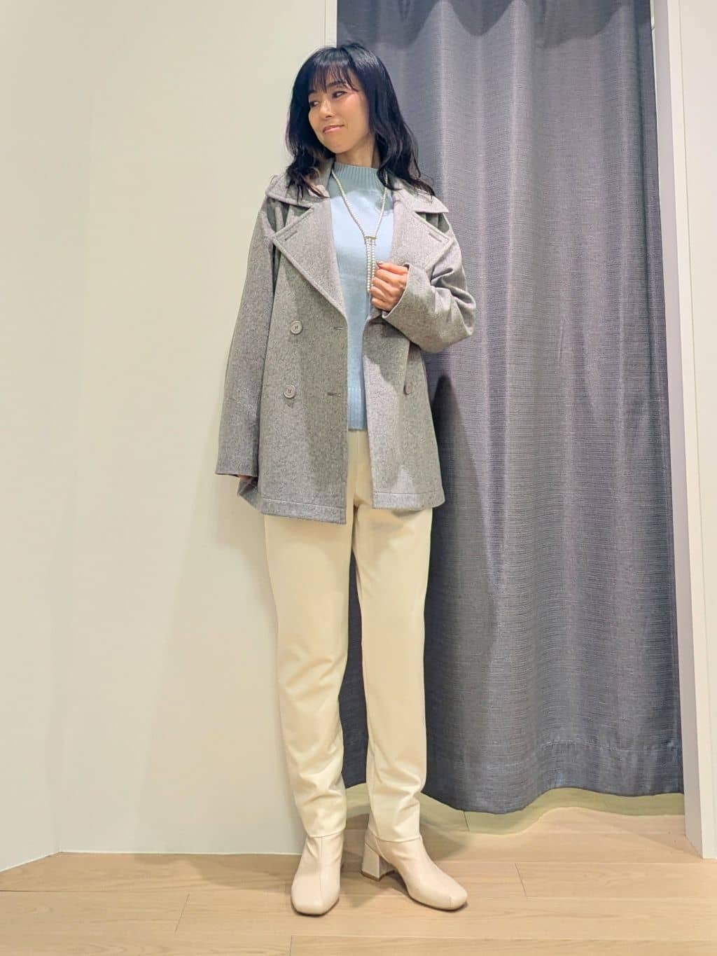 miiさんの「INDIVI｜【冬ニット人気NO．1！／カシミヤ混】ミドルゲージハイネックニット」を使ったコーディネート