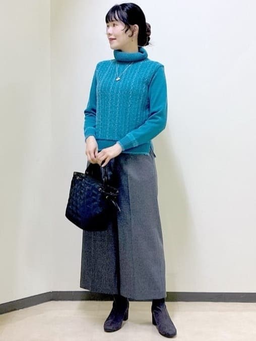  beni_gingerさんの「Reflect｜【ほんのりラメ感◎】ふわふわフェザーヤーンハイネックニット」を使ったコーディネート