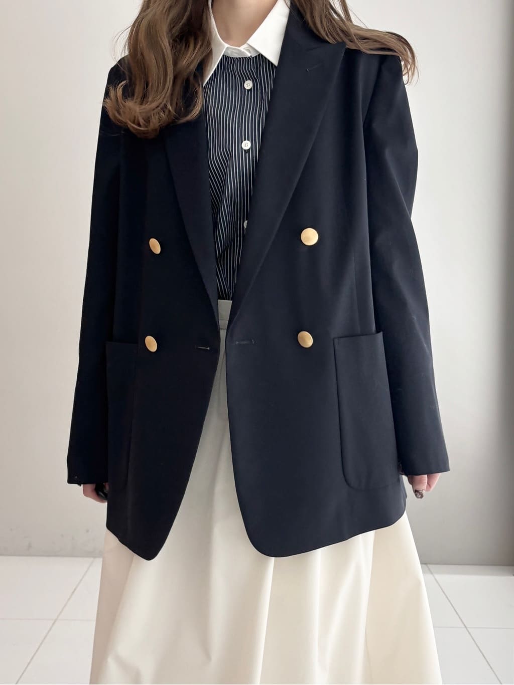 清水夏姫さんの「DRESSTERIOR｜コンフォート ダブルブレザー」を使ったコーディネート