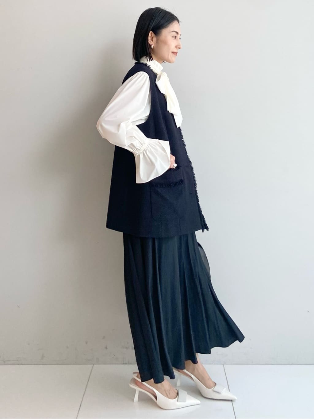 AYAさんの「UNTITLED｜【オンオフ使える】スラブツイード ジレ」を使ったコーディネート