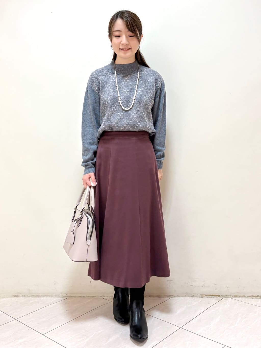 mikiさんの「Reflect｜【通勤】スエードライクフレアスカート」を使ったコーディネート