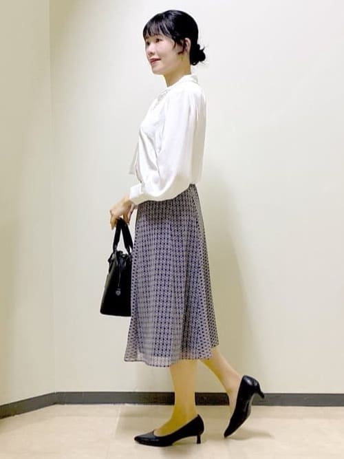  beni_gingerさんの「Reflect｜【きちんと見え／通勤／セレモニーにおすすめ◎】ドット柄ボウタイブラウス」を使ったコーディネート