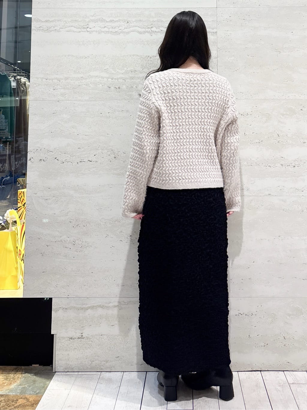 かほさんの「OPAQUE.CLIP｜モヘヤタッチケーブル金ボタンカーディガン【洗濯機OK】」を使ったコーディネート
