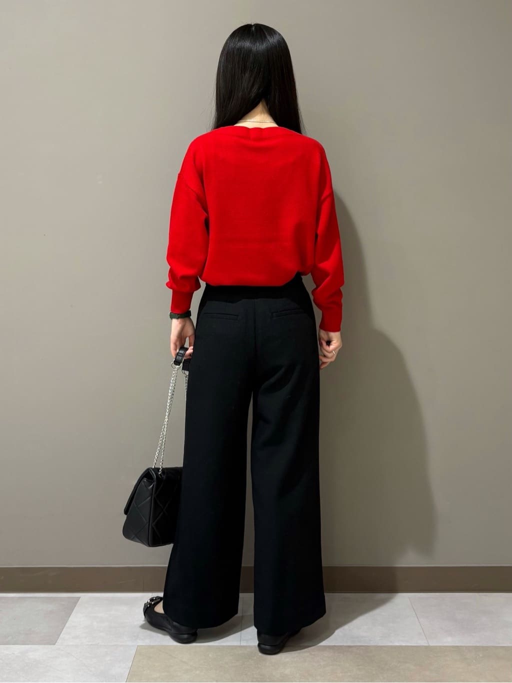 KEIKOさんの「INDIVI｜【洗える／カシミヤ混】ボトルネック ドルマンスリーブニット」を使ったコーディネート