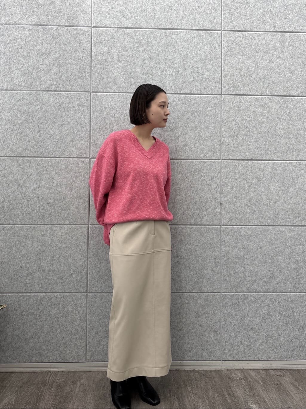 ayanoさんの「INDIVI｜【再入荷】レイヤーネックメランジラメニット」を使ったコーディネート