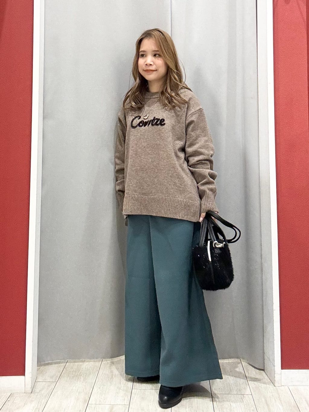 shioさんの「SHOO･LA･RUE｜【S-LL/洗濯機可】ふわふわがやみつきになる柔らかさ スウェットライクロゴニット」を使ったコーディネート