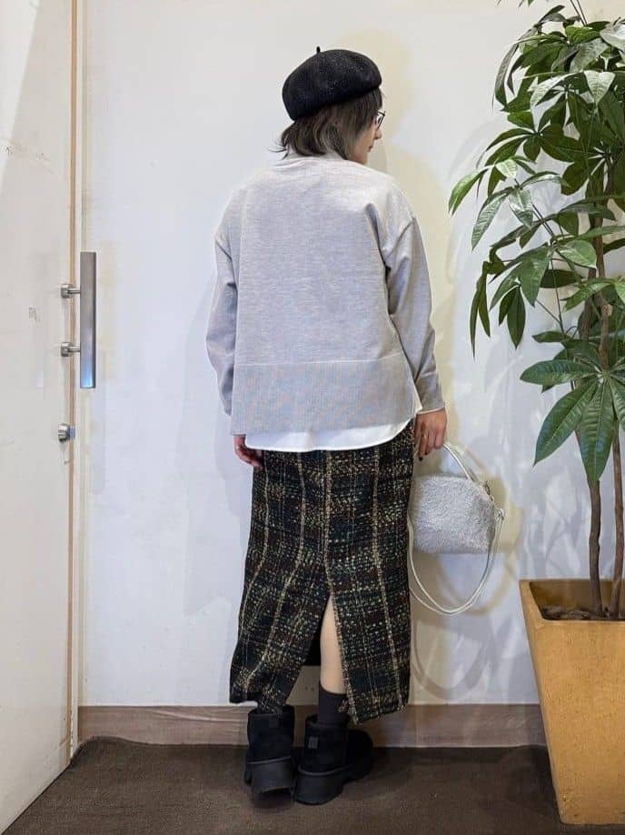 misakiさんの「SHOO･LA･RUE｜【2点セット/洗濯機可/S-LL】着回しがきく もちもちハイネックニット+裾シャツインナー」を使ったコーディネート