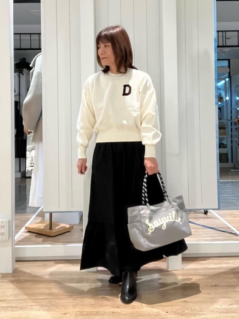 Fujitaさんの「Dessin｜【洗える】Dサガラ刺繍ワッペン付きニット」を使ったコーディネート