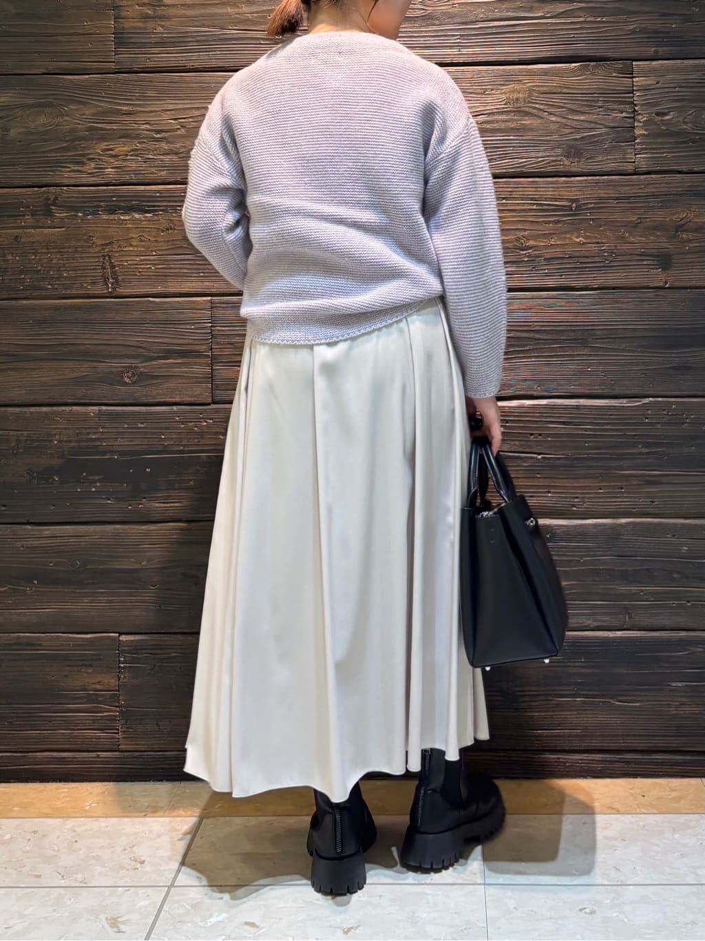 sakuさんの「INDIVI｜【名品コート／日本製】ウール100％チェスターコート」を使ったコーディネート