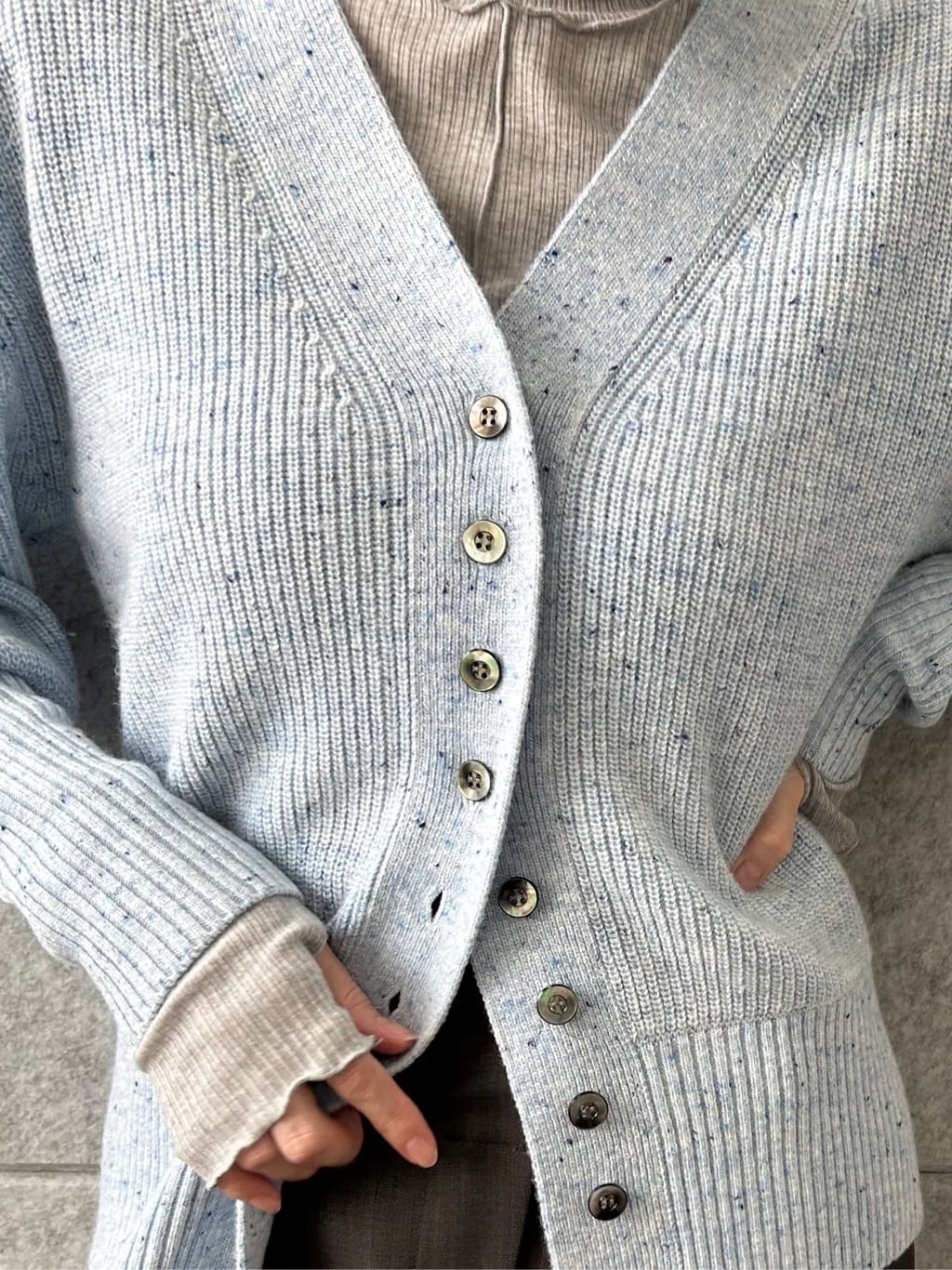 honoka Aさんの「CODE A｜puff cardigan」を使ったコーディネート