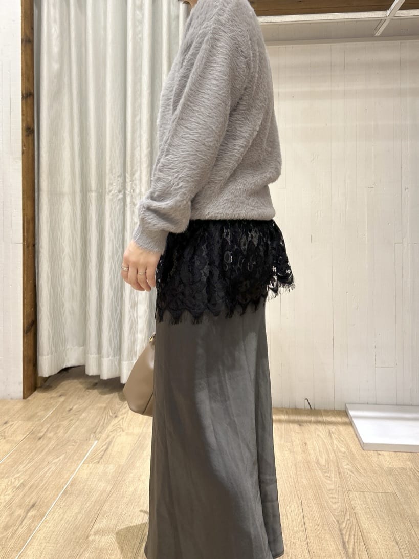ga_riさんの「THE SHOP TK｜【華やかで柔らか】ふわふわフェザーニット/洗える・前後2WAY」を使ったコーディネート