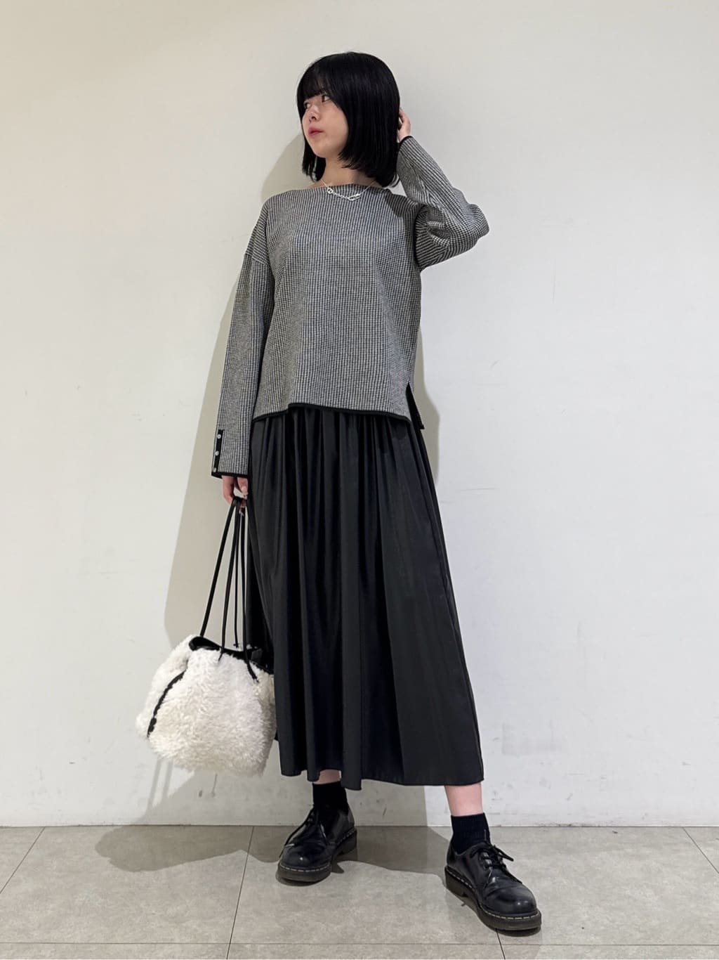 rinaさんの「INDIVI｜【洗える／SETUP可能】ジャカードニット プリーツスカート」を使ったコーディネート