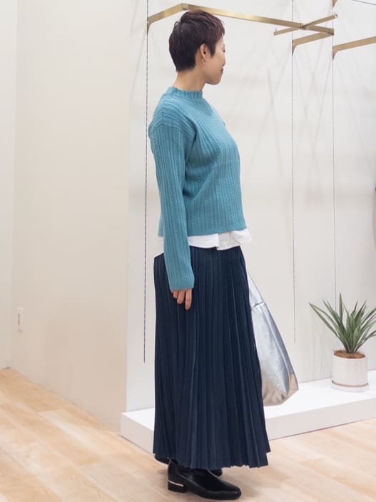 シュウコさんの「grove｜裾切替タックペプラムTシャツ」を使ったコーディネート