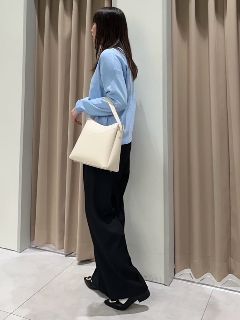 cottonさんの「THE SHOP TK｜【S-XLサイズ/上品見えが叶う】Vネックニット/洗濯機OK」を使ったコーディネート