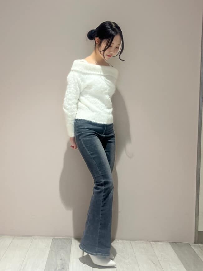 kaaさんの「ESPERANZA｜ジュエルヒールショートブーツ」を使ったコーディネート