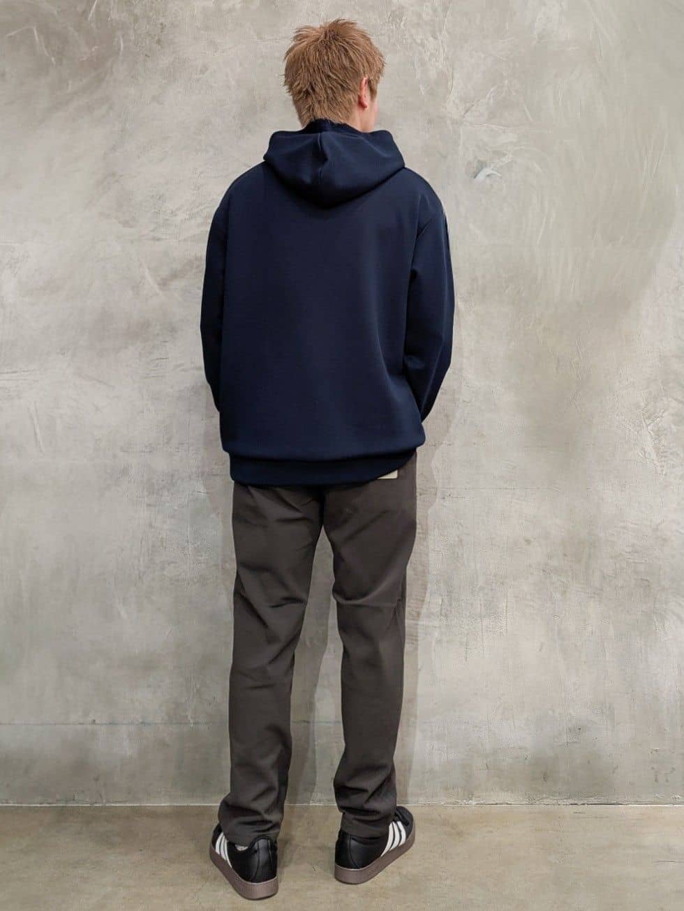 daiさんの「THE SHOP TK｜【大人の休日スタイルにはこれ！】フロントチェック柄ニットパーカ　洗濯機OK」を使ったコーディネート