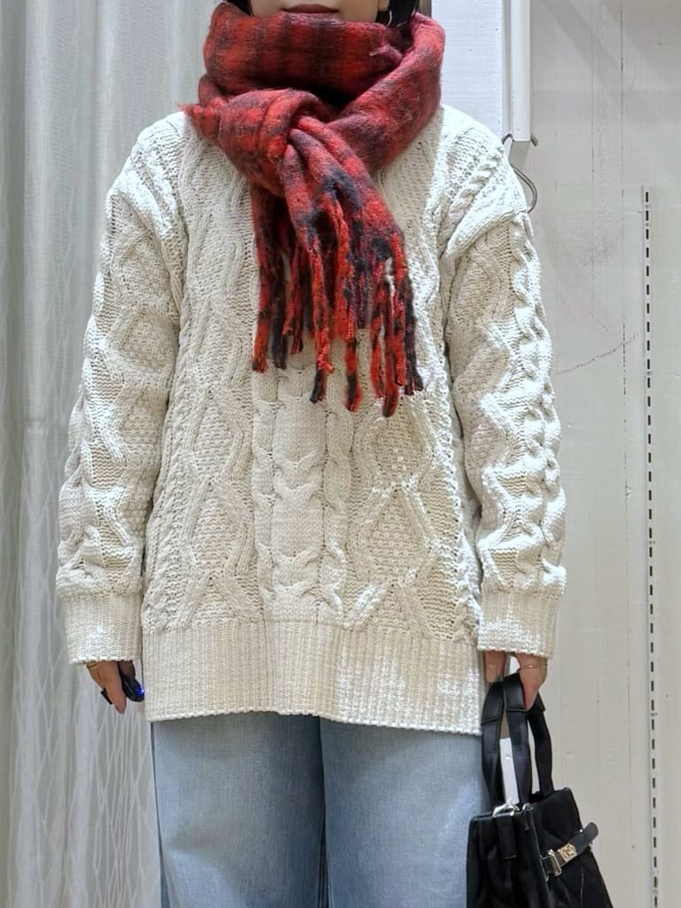 chさんの「THE SHOP TK｜【洗える】冬のコーデを盛り上げる マットモール ケーブルニット」を使ったコーディネート