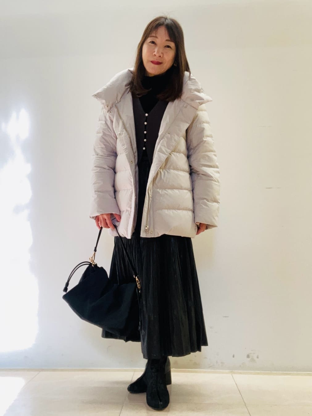 kurodaさんの「Reflect｜【軽い羽織に◎／セットアップ可】パール調ボタン付きカーディガン」を使ったコーディネート