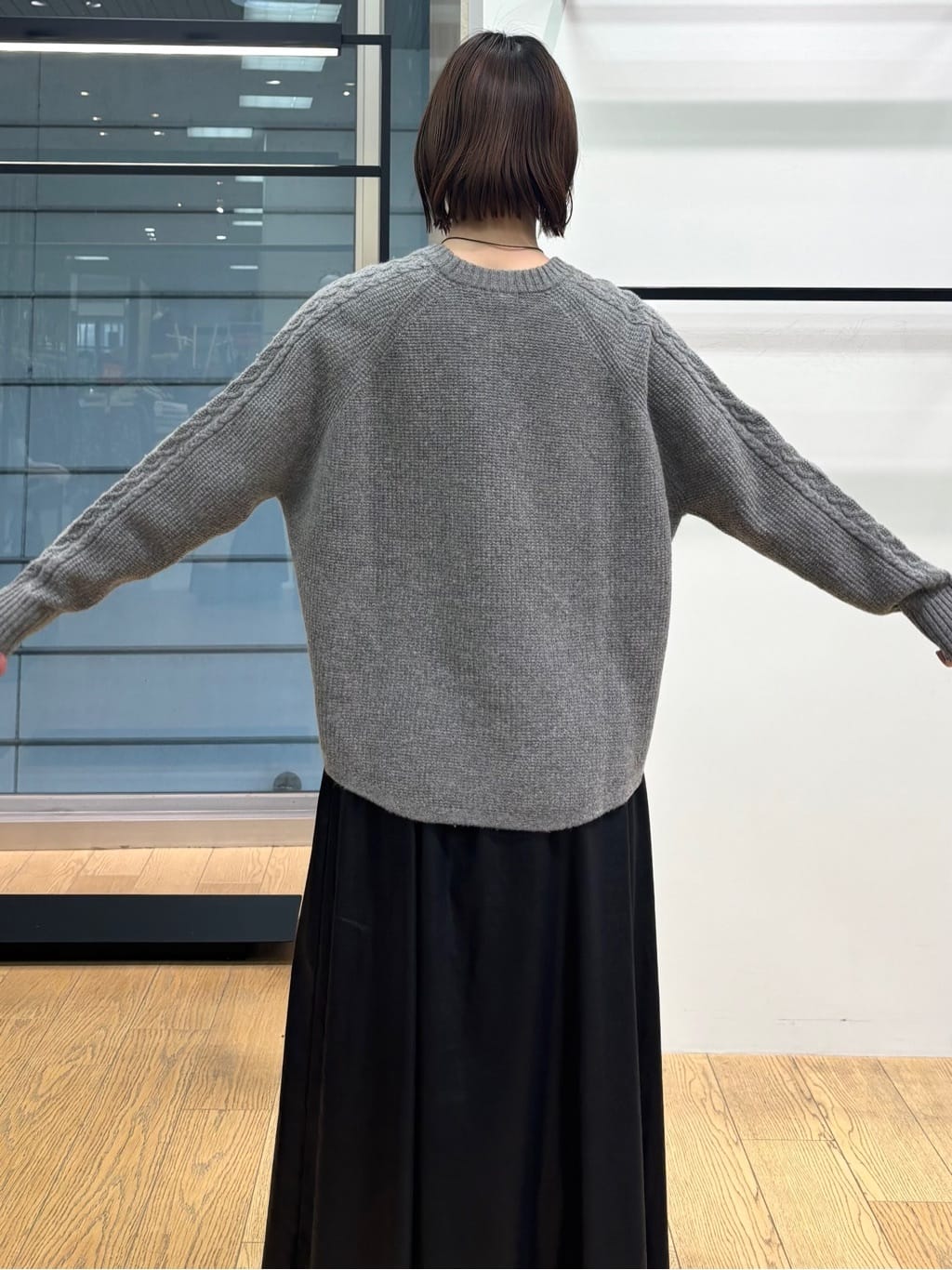 asamiさんの「INDIVI｜【洗える】ケーブルデザイン ラウンドヘムニット」を使ったコーディネート