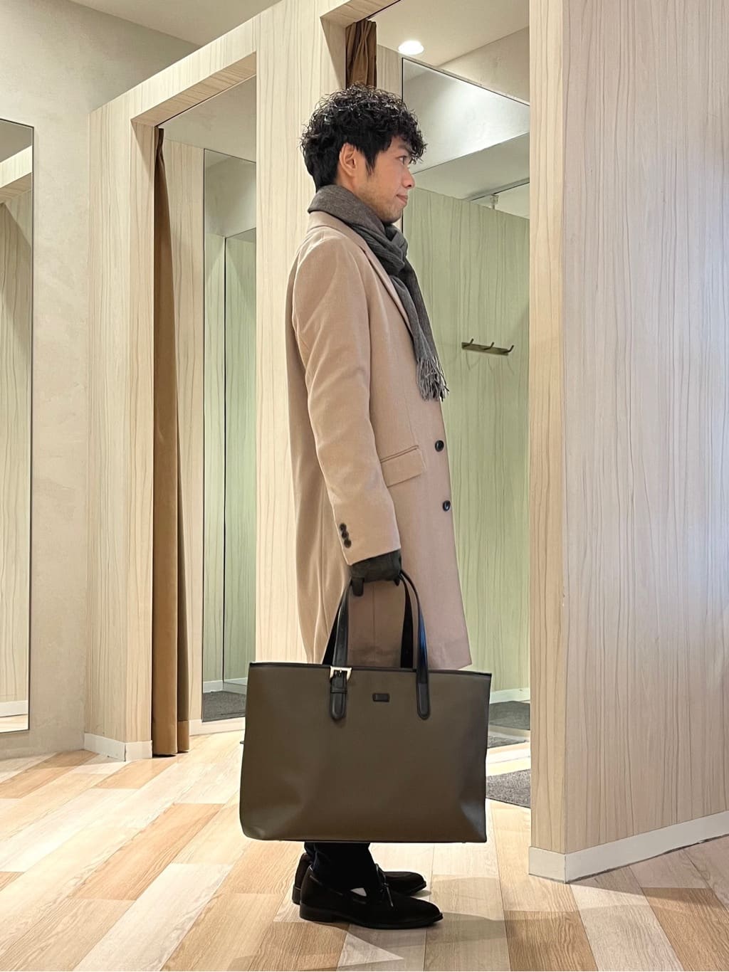 URAさんの「TAKEO KIKUCHI｜カシミヤブレンド ビーバー調チェスターコート」を使ったコーディネート