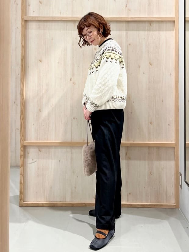 nakoさんの「THE SHOP TK｜上品さと少しの遊び心を モール求心柄ニット」を使ったコーディネート