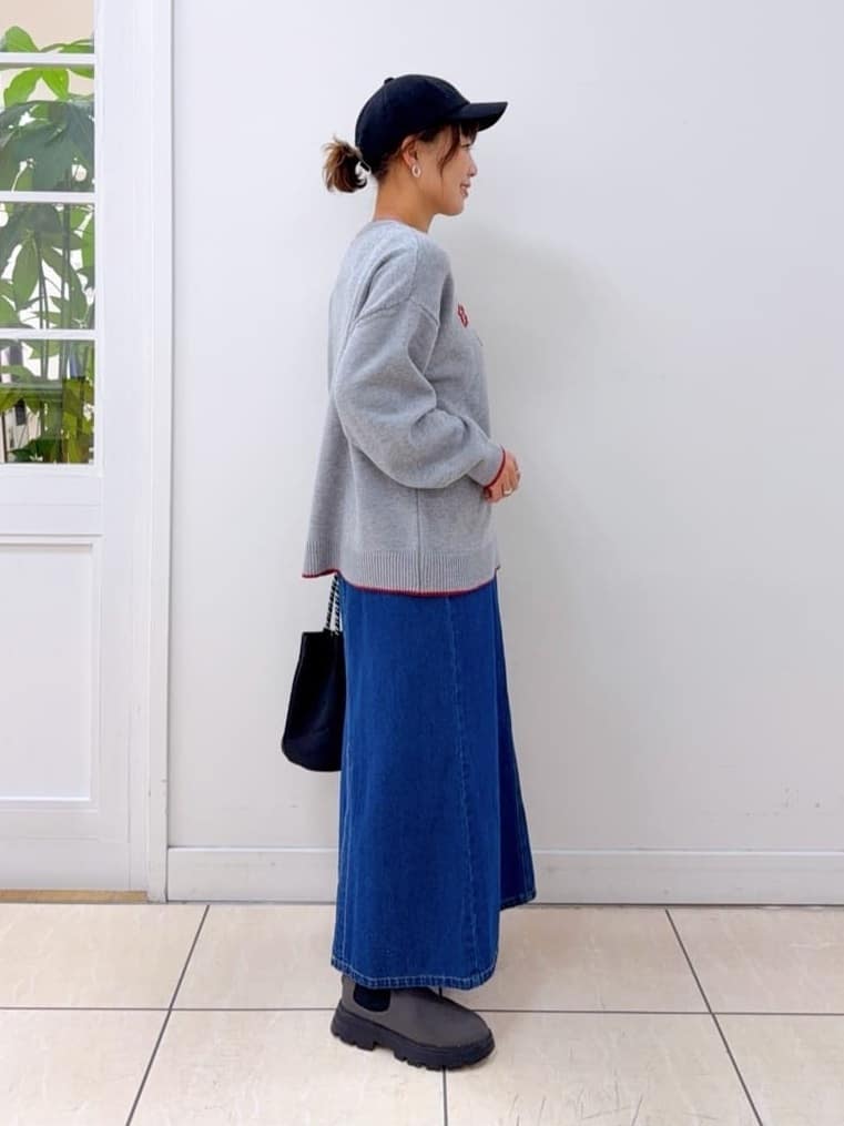 Osawaさんの「Dessin｜【洗える】ペイント風刺繍入り配色ラインニット」を使ったコーディネート