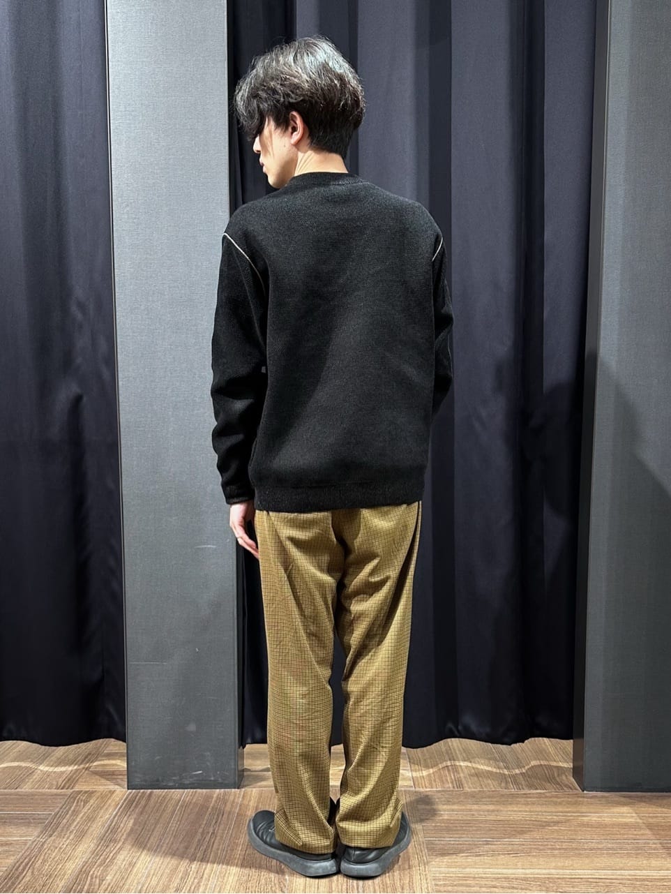 tomoyaさんの「THE SHOP TK｜【大人の上品カジュアルを叶える】ハグするニット 洗濯機OK／6色展開」を使ったコーディネート