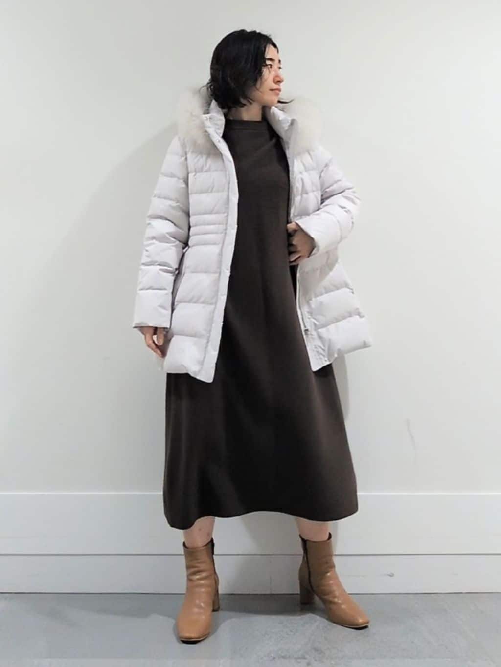 ミズタさんの「UNTITLED｜【ロング丈/ゆったりシルエット】テントライン ニットワンピース」を使ったコーディネート