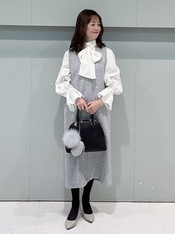 makiさんの「UNTITLED｜【洗える/細見え】ツイード ジャンパースカート」を使ったコーディネート