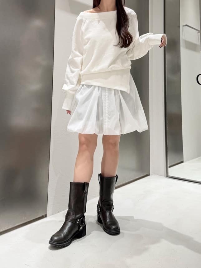 kanamiさんの「CODE A｜off－shoulder sweat」を使ったコーディネート