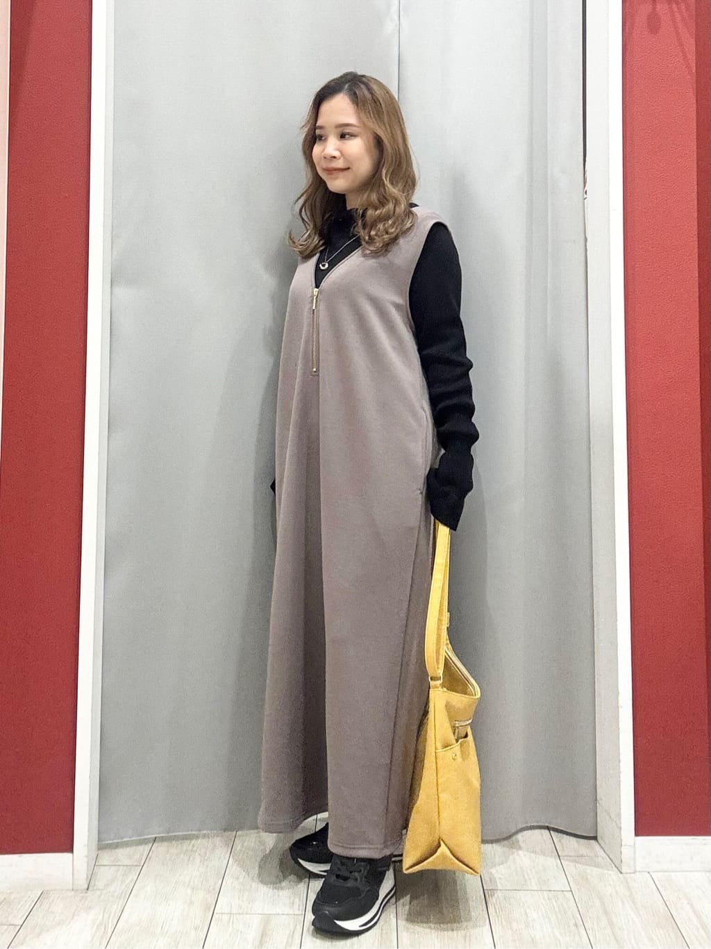 shioさんの「SHOO･LA･RUE｜【撥水/洗える】ショートフーディーダウン」を使ったコーディネート