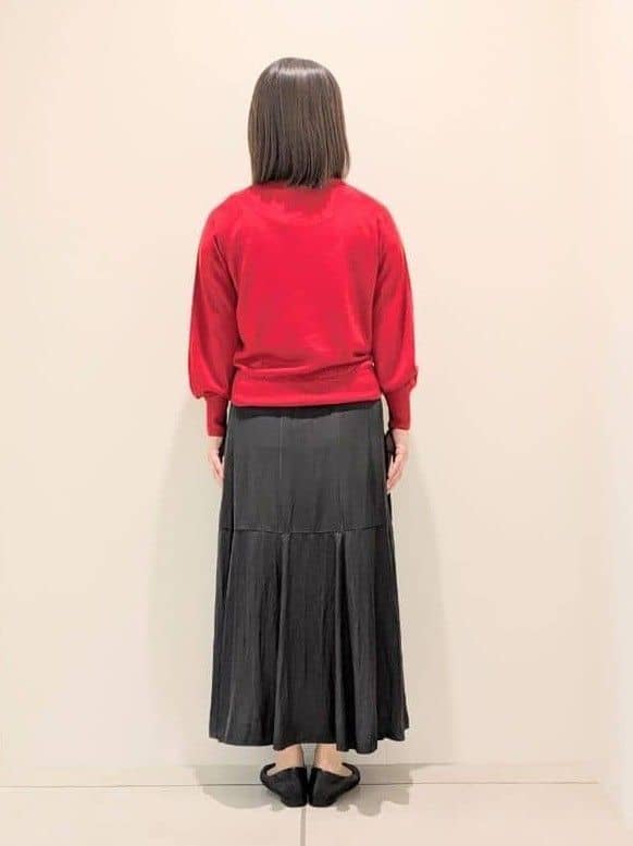 tomoさんの「UNTITLED｜【8色展開／コンパクト丈】レーヨン混 コクーンニット」を使ったコーディネート