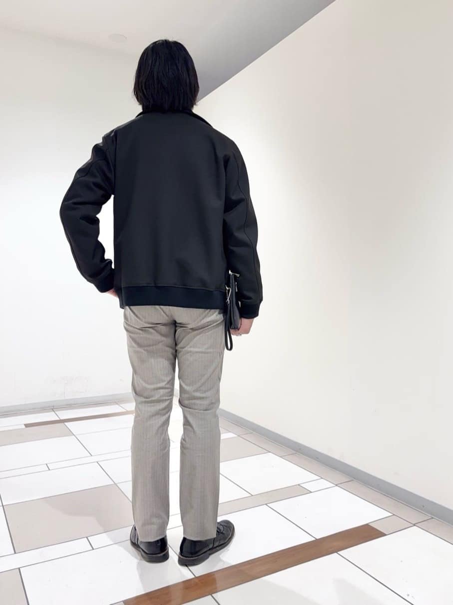 及川さんの「TAKEO KIKUCHI｜【JUST ONE LAYER】ダウンファブリック ジップアップ リブ ブルゾン」を使ったコーディネート