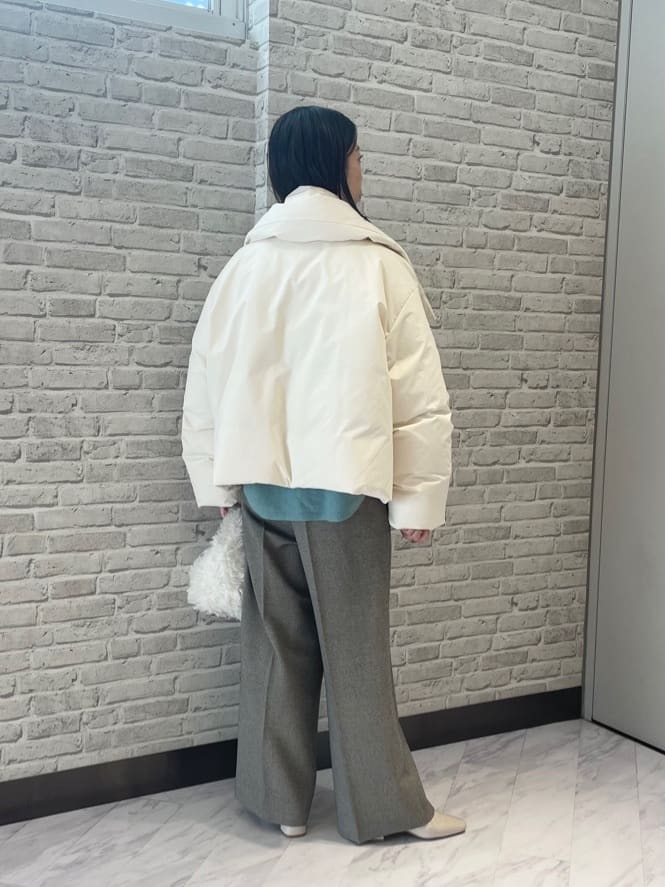 Mikoさんの「INDIVI｜フェイクファーマイクロバッグ」を使ったコーディネート