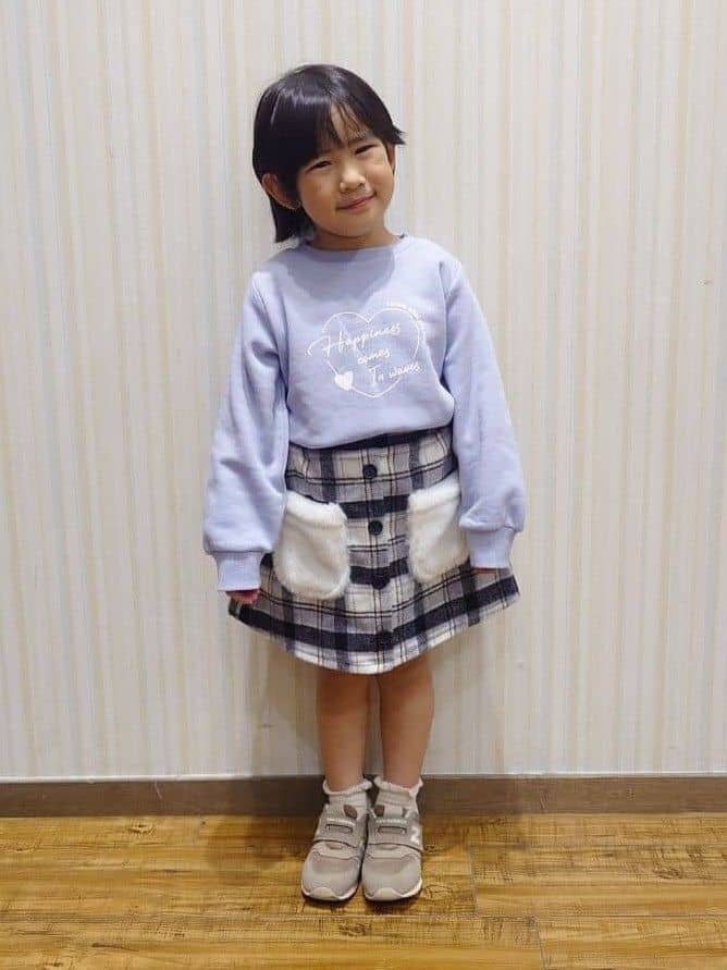 Yuiさんの「SHOO･LA･RUE｜【100-150cm/裏起毛】Aライン アソートスウェット」を使ったコーディネート