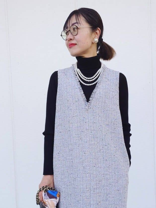 MUTSUKOさんの「UNTITLED｜【洗える/細見え】ツイード ジャンパースカート」を使ったコーディネート