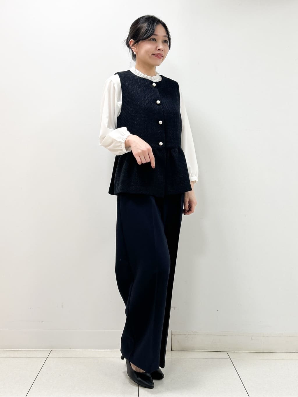 Kaiさんの「Dessin｜【洗える】フリルネックジョーゼットブラウス」を使ったコーディネート