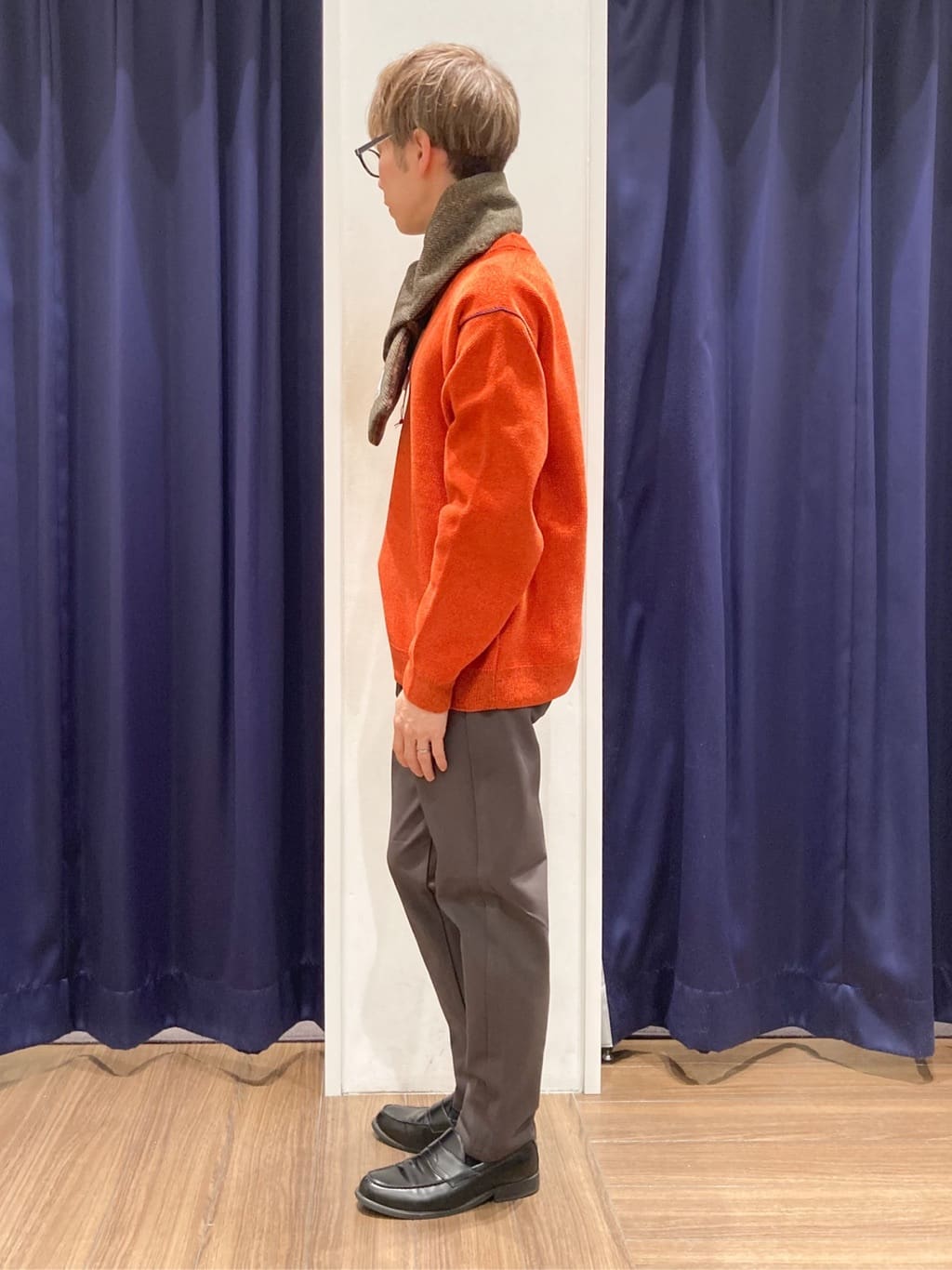 つーじーさんの「THE SHOP TK｜【大人の上品カジュアルを叶える】ハグするニット 洗濯機OK／6色展開」を使ったコーディネート