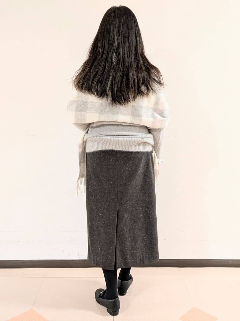 ともさんの「UNTITLED｜【大人な品格/ふわふわニット】フォックスカシミヤ コクーンニット」を使ったコーディネート