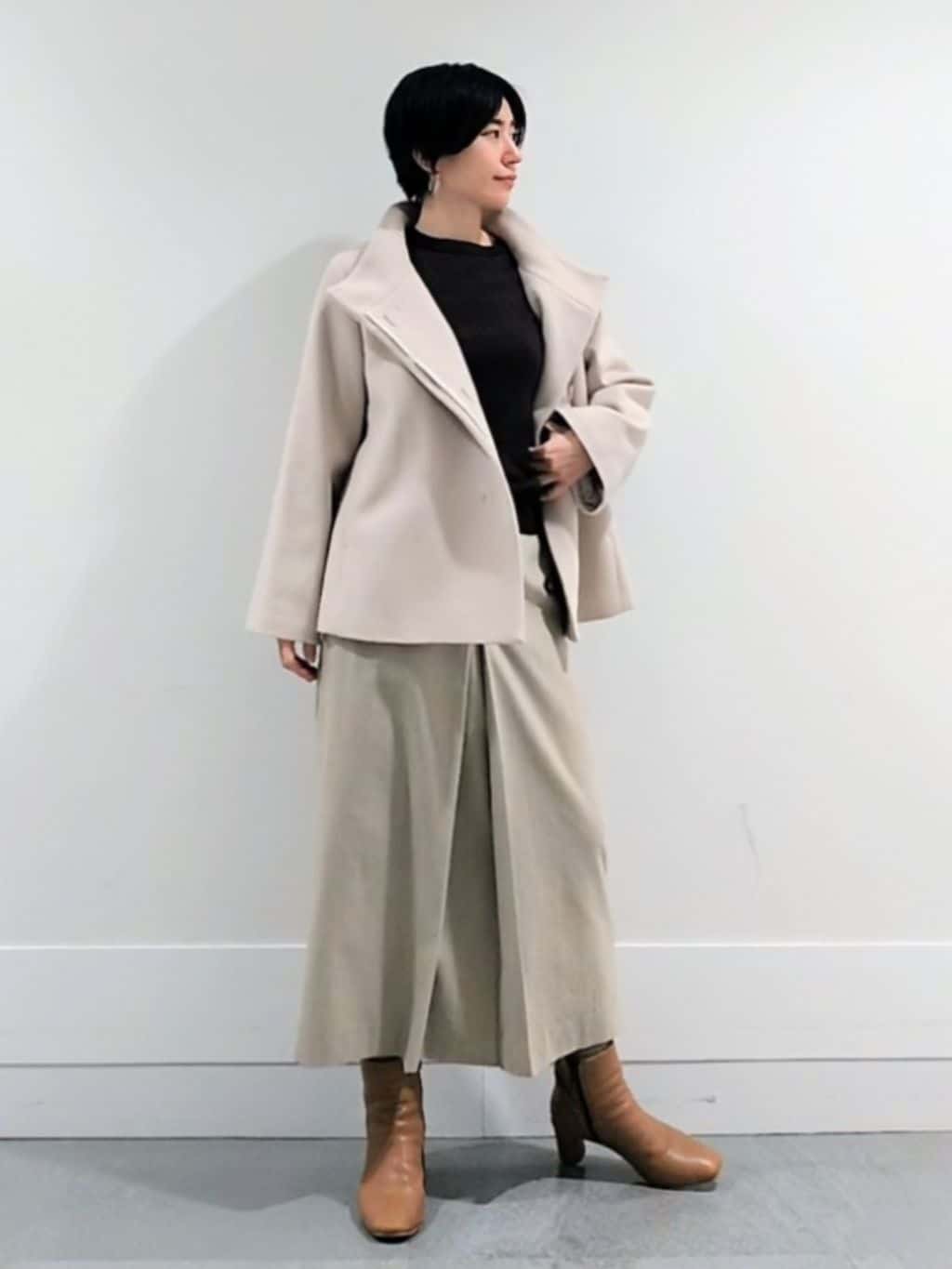ミズタさんの「UNTITLED｜【着回しが効く／オンオフアウター】ウールショートコート」を使ったコーディネート