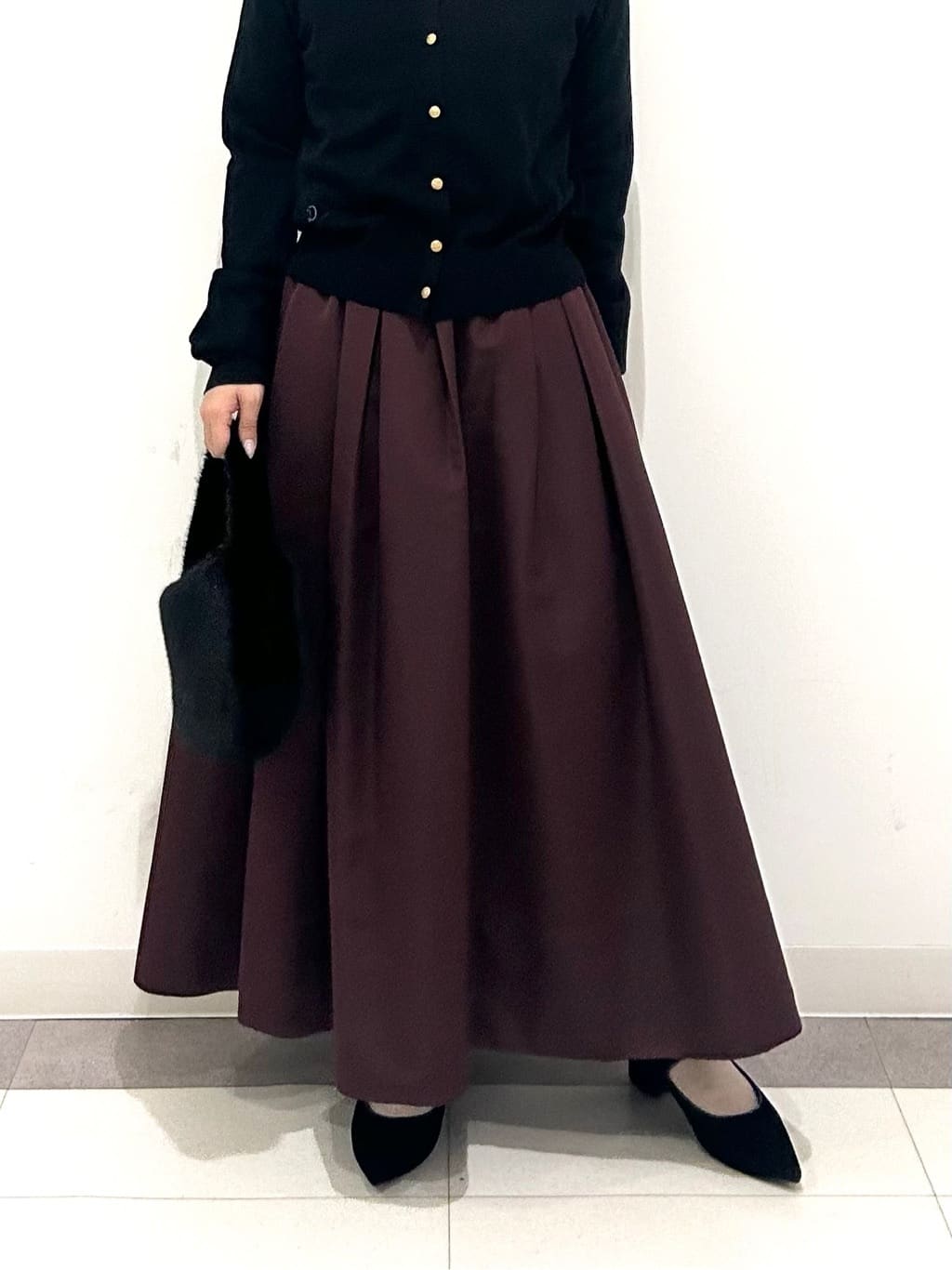 とりみさんの「DRESSTERIOR｜コンパクトフェイクファーバッグ」を使ったコーディネート