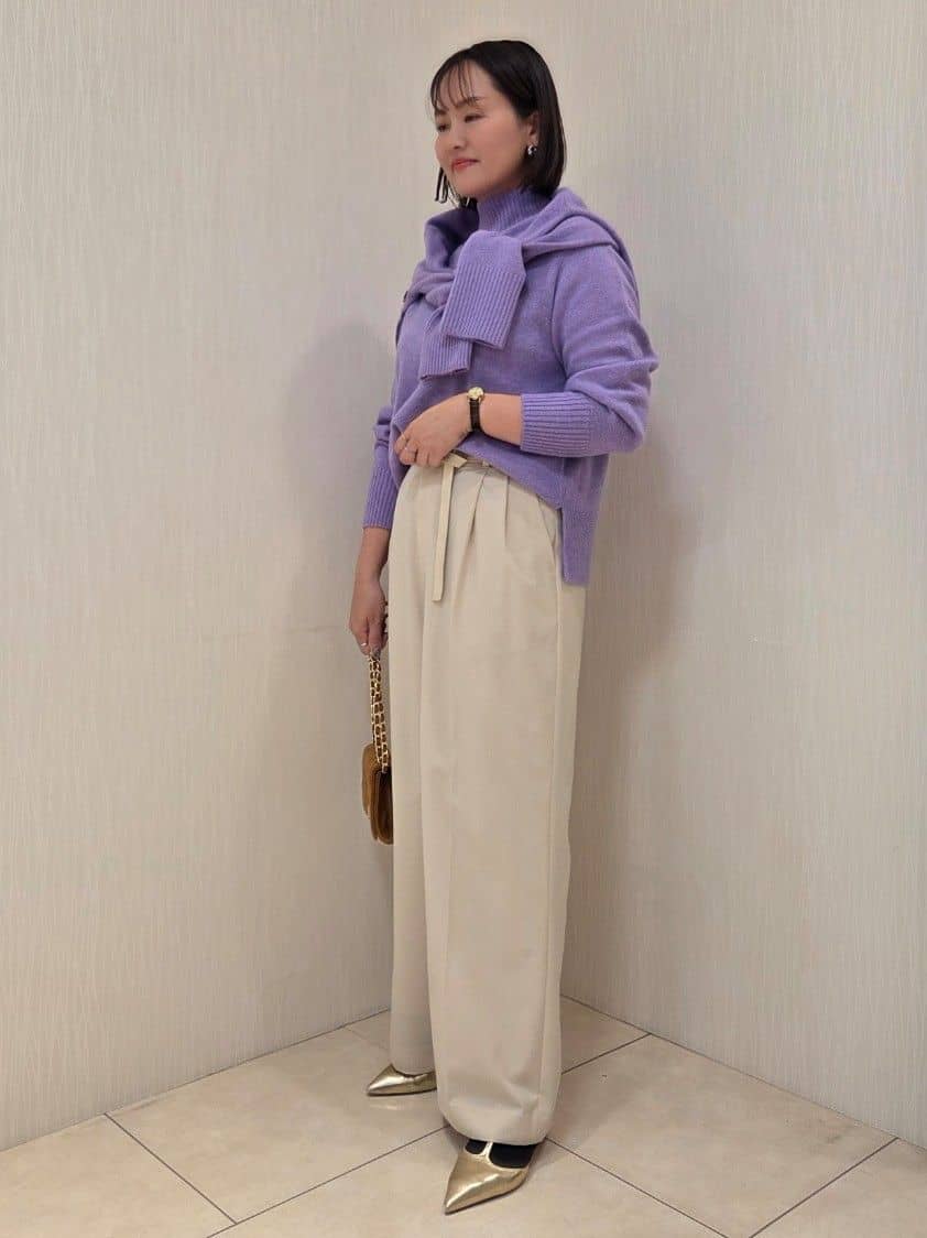 naokoさんの「UNTITLED｜【重ね着もおすすめ/洗える】ウールカシミヤ クルーネックニット」を使ったコーディネート