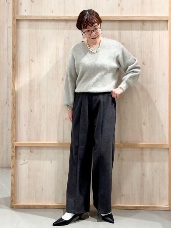 nakoさんの「THE SHOP TK｜【洗える】上品にきらめく フェザーラメニット」を使ったコーディネート