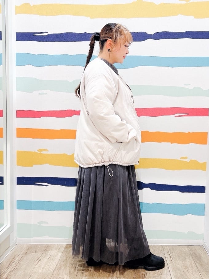 Peeさんの「SHOO･LA･RUE｜【選べる4柄】ふわふわ ロングフェザーニット」を使ったコーディネート