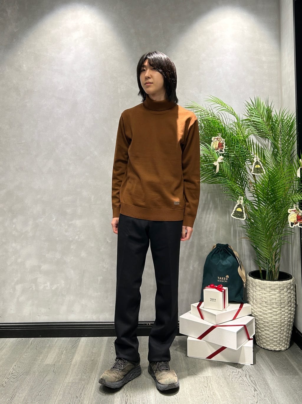 ruiさんの「TAKEO KIKUCHI｜アンチピリング タートルネック ニット」を使ったコーディネート