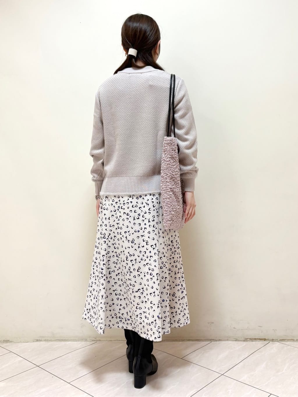 mikiさんの「Reflect｜【ほんのりラメ感◎】ケーブル柄ニット」を使ったコーディネート