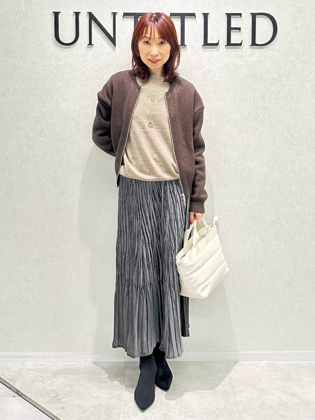 Miwaさんの「UNTITLED｜【アンサンブル可/洗える】シルクウールカシミヤ ドルマンスリーブニット」を使ったコーディネート