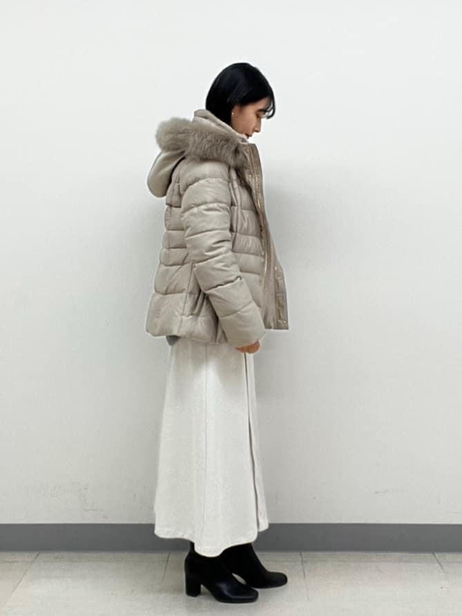 hinanoさんの「INDIVI｜【名品／撥水／抗菌防臭】ショート丈リサイクルダウンコート」を使ったコーディネート
