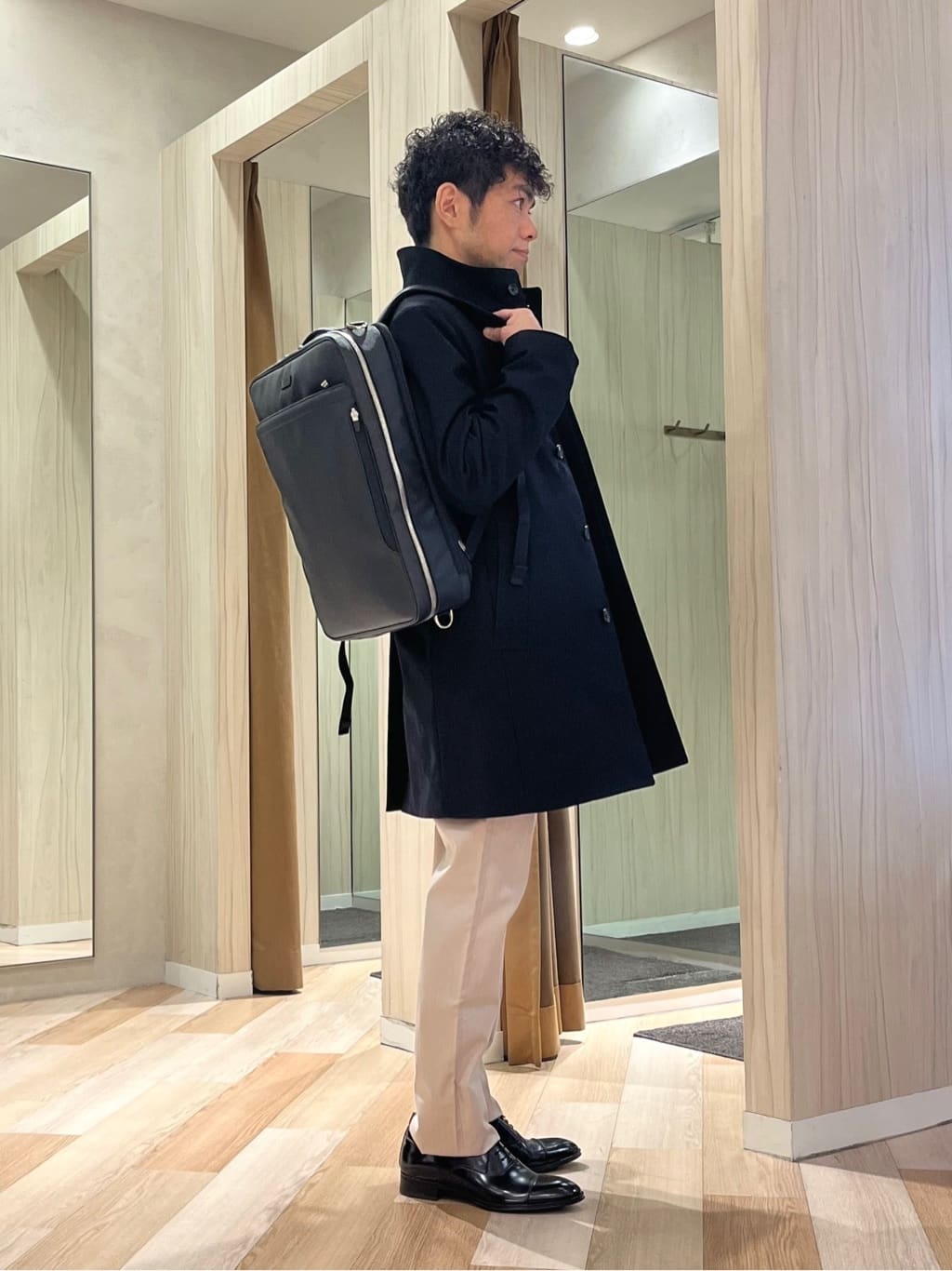 URAさんの「TAKEO KIKUCHI｜【ダウンライナー付き】ドビースタンドカラーコート」を使ったコーディネート